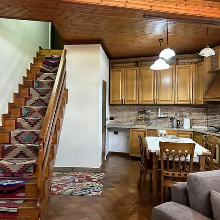 Old Bazaar House Apartman Kruja